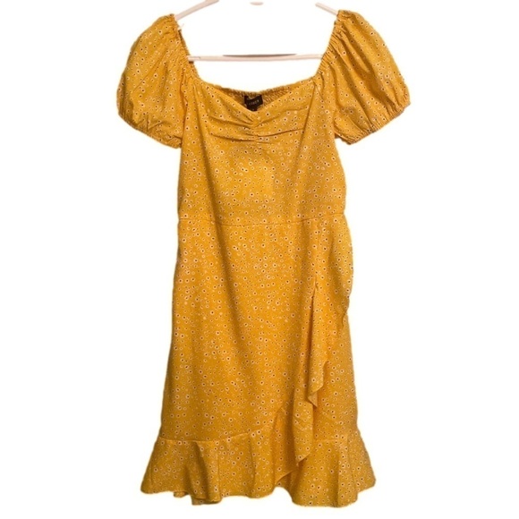 NWT QED London Floral Mini Dress Puffy Sleeves Wrap Style Size XS - Picture 1 of 8